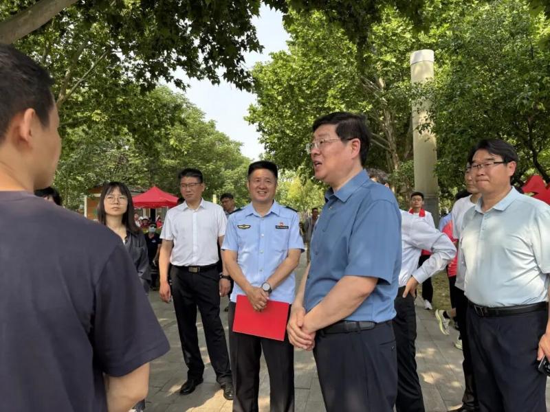 新乡高新区举行“5·12”全国防灾减灾日宣传活动